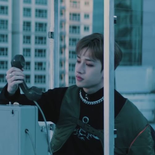 noahsbstn's tweet photo. hi, i am “noah” ark sebastian from @nzwzrskz's 1975 au. 4th year med tech. 1/8 supremos.

like/rt to be mutuals. please retweet to spread, too. thank you. https://t.co/ynJvVQqqE8