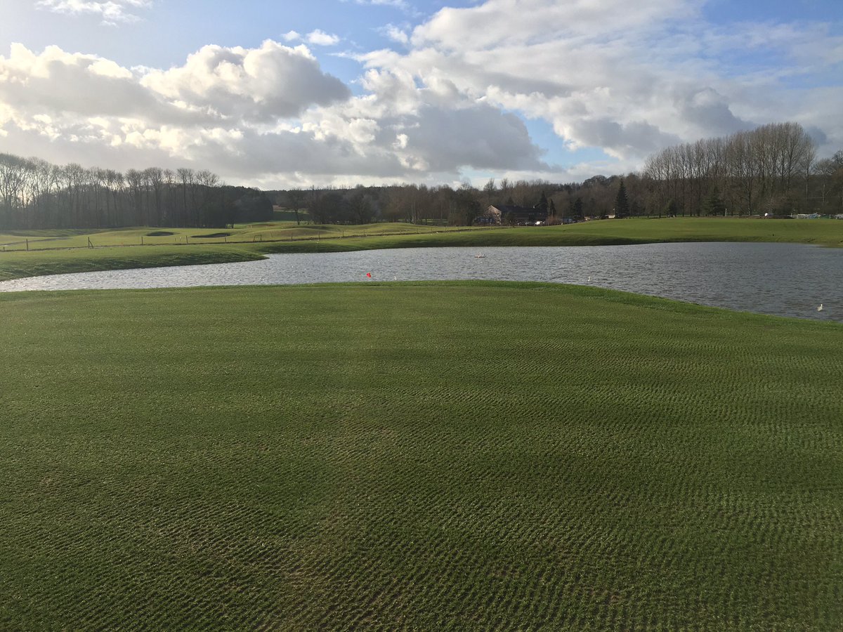 Nice double cut on the new tees today. Getting some nice definition showing now.
And a view of the tee shot from the 9th yellow tees! 😍 #greenkeeping
