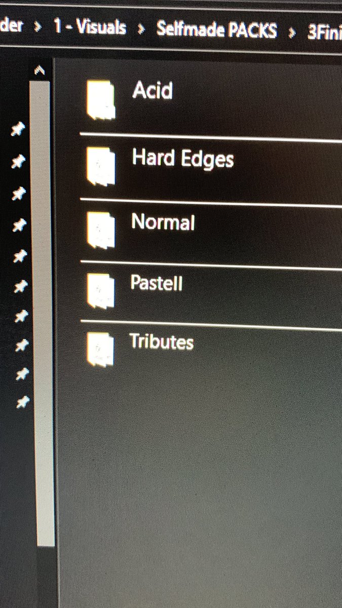 visual__chris's tweet image. Launching in the next hours #gradientmaps 

Acid 
- 3 x 20 Gradient maps

Hard Edges
- 20 Gradient maps

Normal
- 165 Gradient maps

Pastell
- 15 Gradient maps

Tributes
- 25 Gradient maps
———————————
285 Gradient maps in total