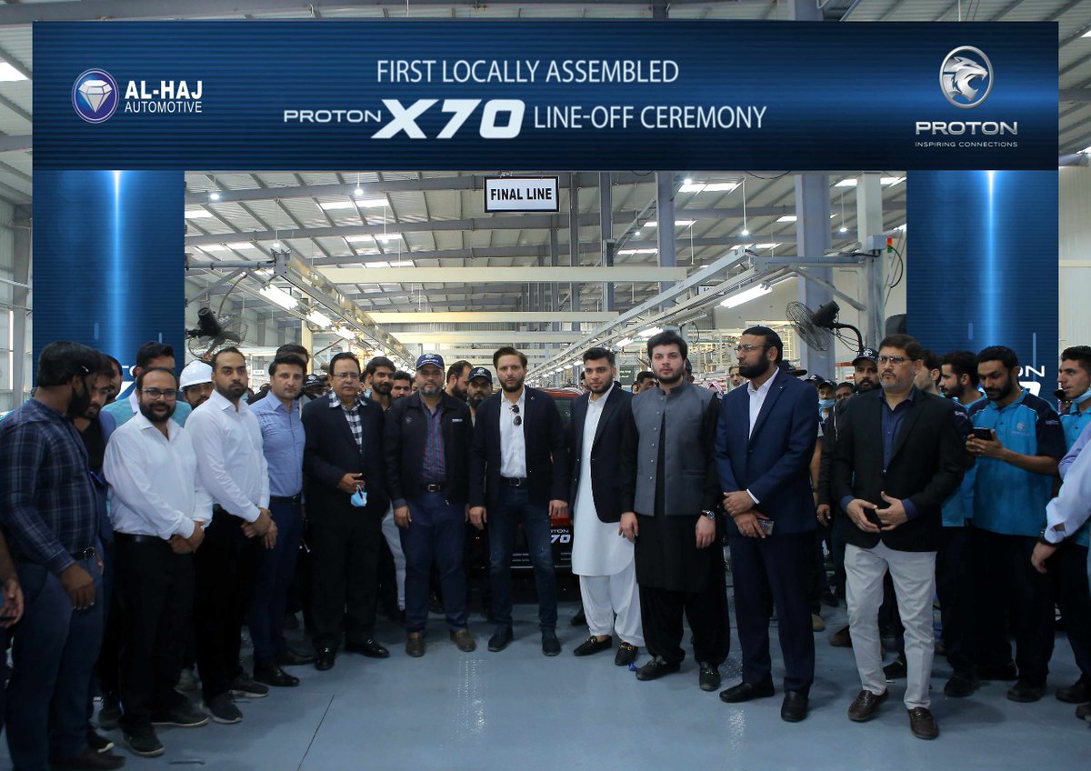 sameetriz's tweet photo. Also, our favorite @SAfridiOfficial joined the event as a chief guest making it a huge success. 

Proton has raised the game to a whole new level! 💫
#X70LocalAssembly https://t.co/CunyrvAyMH