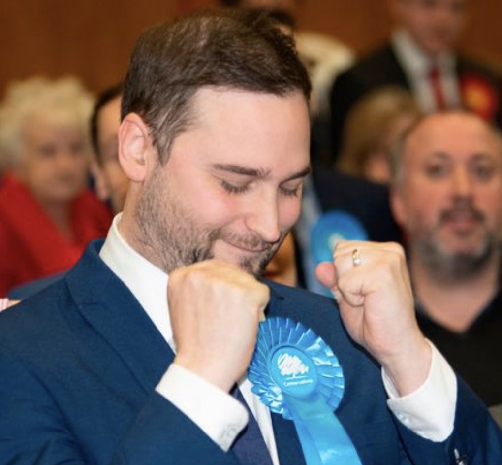CMonehen's tweet photo. Only one of these men is currently a Labour MP, no prizes for guessing which one 🤦🏻‍♂️ 🥀 https://t.co/NwNp3ax9rK