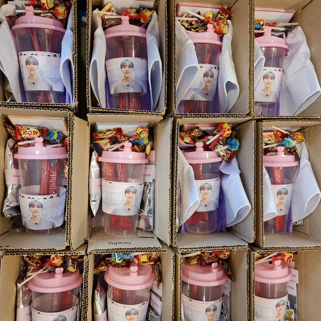 _RockWithSVT's tweet photo. Hey, Carats! Your cup sleeve event kits are packed and ready to be shipped ❤️ Thank you to everyone who purchased a crush/pang box from us! We still have a few boxes available! If you’re interested, you may purchase a kit here: https://t.co/P5JuXh8tBO https://t.co/S8xcnmTyTA