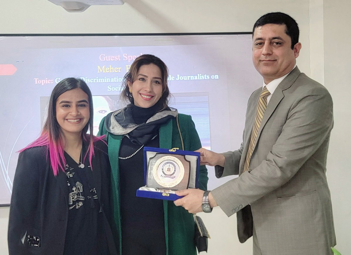 bumediahouse's tweet photo. Senior Journalist @meherbokhari  gave a lecture on "Gender Discrimination of Female journalists on Social Media" to the Faculty &amp; Students of Media Department BUIC. 

Thank You ma'am for inspiring the Media Scholars.

#MeharBokhari #GenderDiscrimination #BahriaUniversity #BUIC https://t.co/QqNWQtNyO6