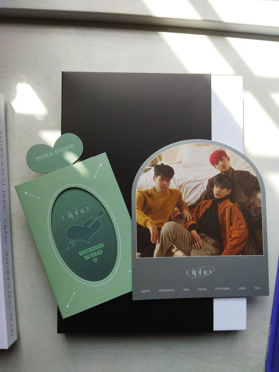 keiwonluv's tweet photo. WTS
EACH PICTURE RM 12 include postage

First pic - Album + postcard + Tan Makestar PC
Second pic &amp; third pic  - Album + Postcard + Slide card
Please help me clear this 🥺🙏🏻
#pasarciipher @pasarciipher https://t.co/3scMlBxePv