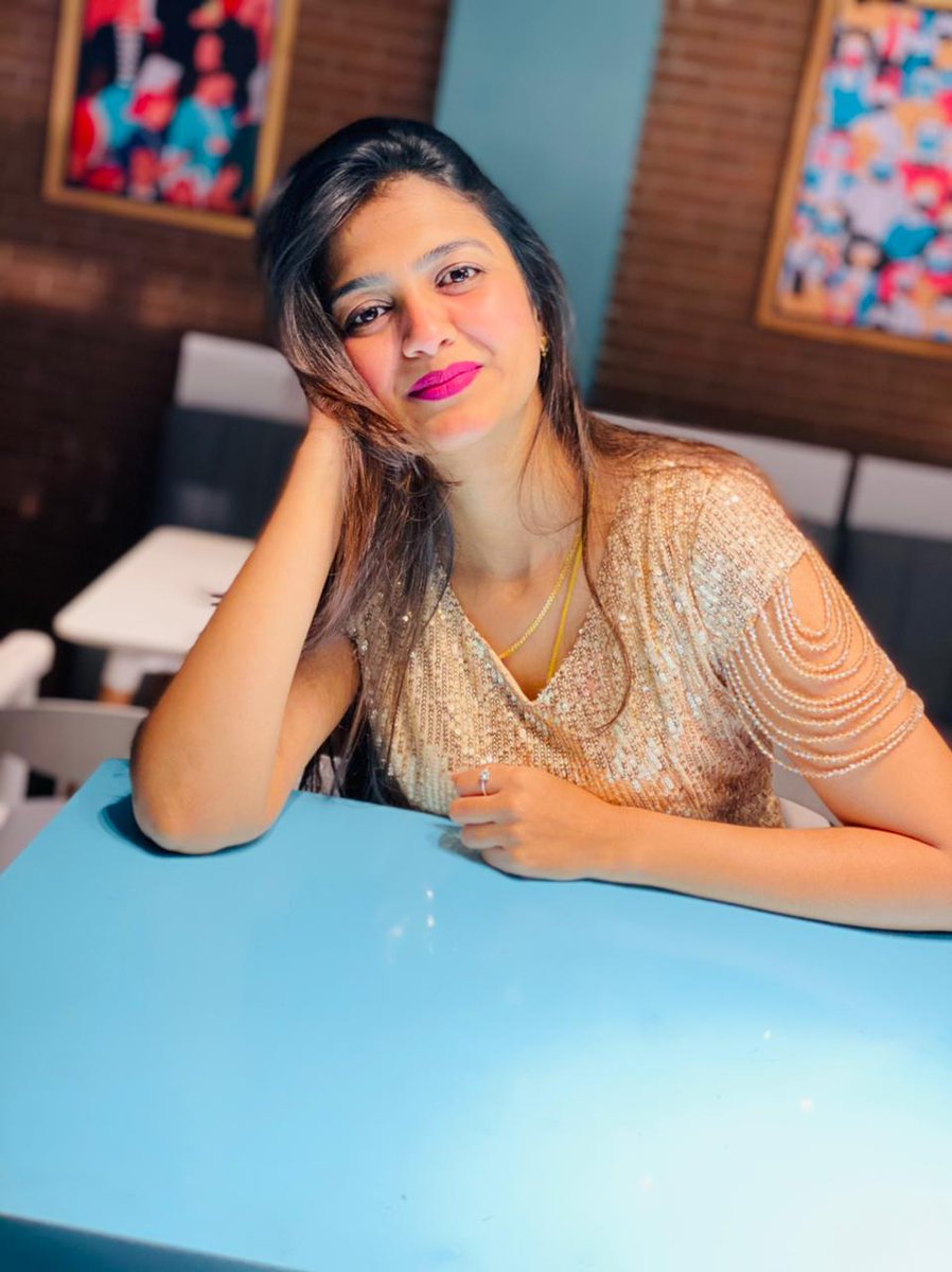 Just a random click and i kinda loved it 😍...