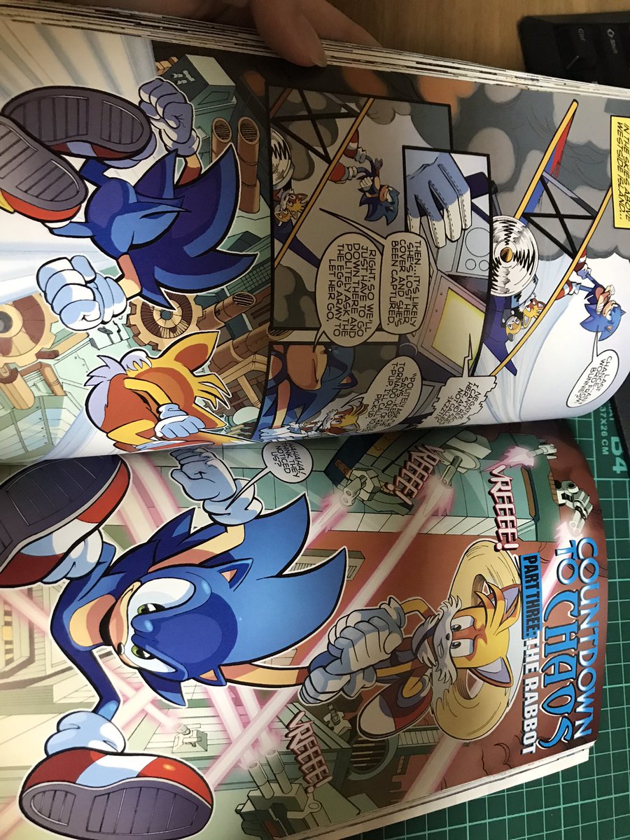 @kiyomaruP お?!キヨさんソニック好きなの🥺?
グラフィックノベルって書いてあるけどなんか漫画というよりは雑誌っぽいw 