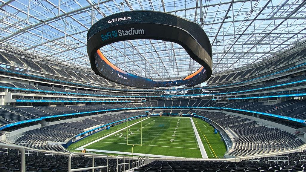 Wallbox España (@wallbox_es) on Twitter photo 🏈⚡ Aterrizamos en la <a href="/SuperBowl/">Super Bowl</a> LVI
👉 ow.ly/vyBK50HxTwR
#PulsarPlus #SuperBowl #SuperBowlLVI 🏈⚡ Aterrizamos en la <a href="/SuperBowl/">Super Bowl</a> LVI
👉 ow.ly/vyBK50HxTwR
#PulsarPlus #SuperBowl #SuperBowlLVI