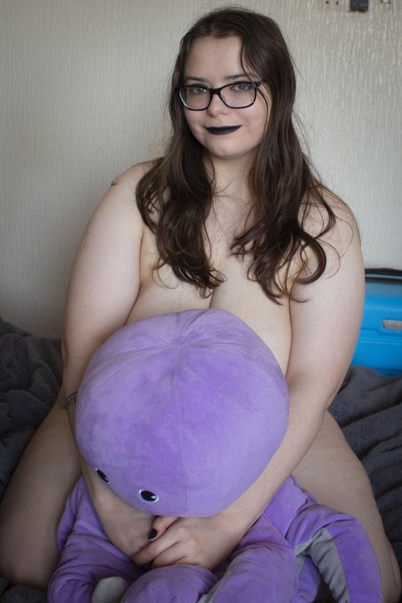 Bought some black lipstick last week, so that's how my life is going at the moment #bbw #fat #chubby<a href="/tag/bbw"class="tags"><span>#bbw</span></a><a href="/tag/fat"class="tags"><span>#fat</span></a><a href="/tag/chubby"class="tags"><span>#chubby</span></a><a href="/tag/nudes"class="tags"><span>#nudes</span></a>
