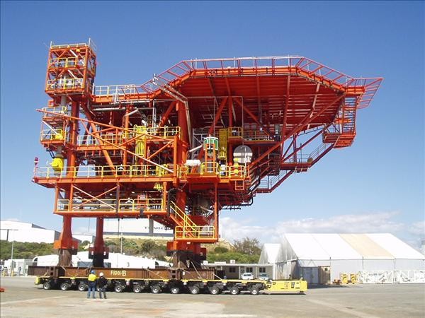FRPEngineering's tweet image. Throw Back Tuesday... #Blacktip offshore platform. #pultruded #FRP #grating and #treads