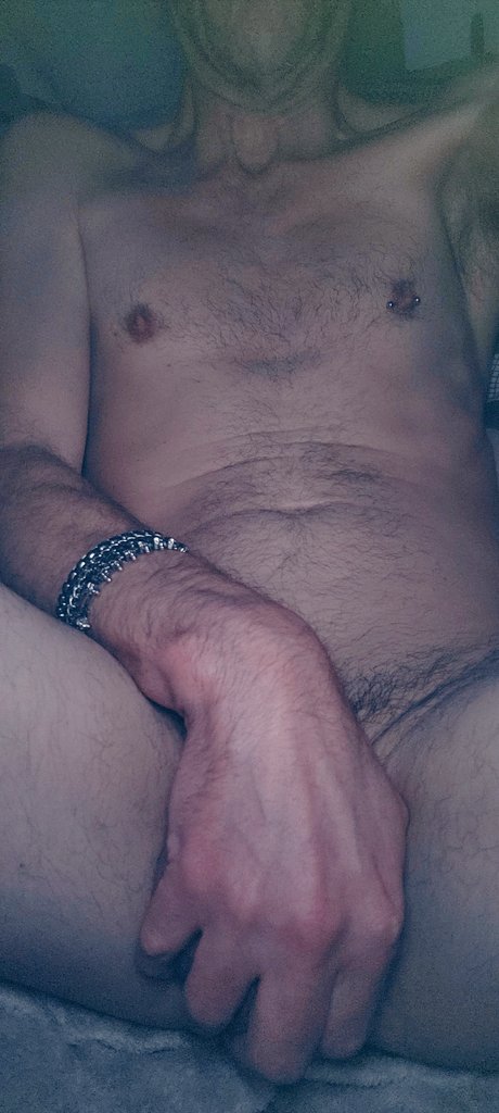 BuzElectro's tweet photo. I am little bit shy. #gaytopslookingforgaybottomswhotakescocklikeacamp #gayCanada #gayAlberta #gaybottomslookingforgaytopswhogivescockslikeacamp https://t.co/OxXasXBzKL