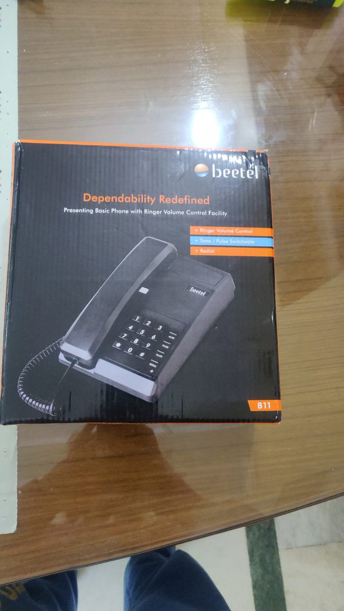 JassiOberoi02's tweet photo. I ordered a One Plus Nord Phone and I received a Beetle Landline phone ! Your customer service team refuses to share details of the so called " internal investigation" which was carried out. The delivery boy fled when we asked him to wait till the time the package.. (1/2) https://t.co/LZHeqIExC0