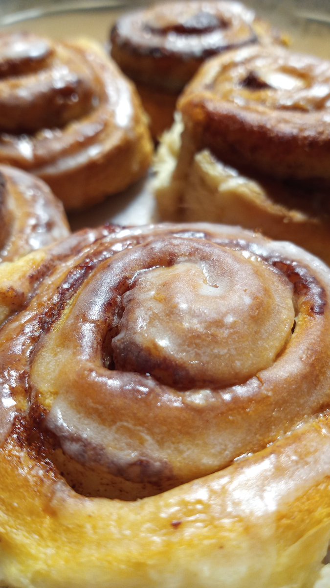 TheScoop27's tweet image. Hi I'm Ashley and I don't wordle. 
I can however make a pretty good cinnamon roll. 
Happy wordling ya'll. 💥