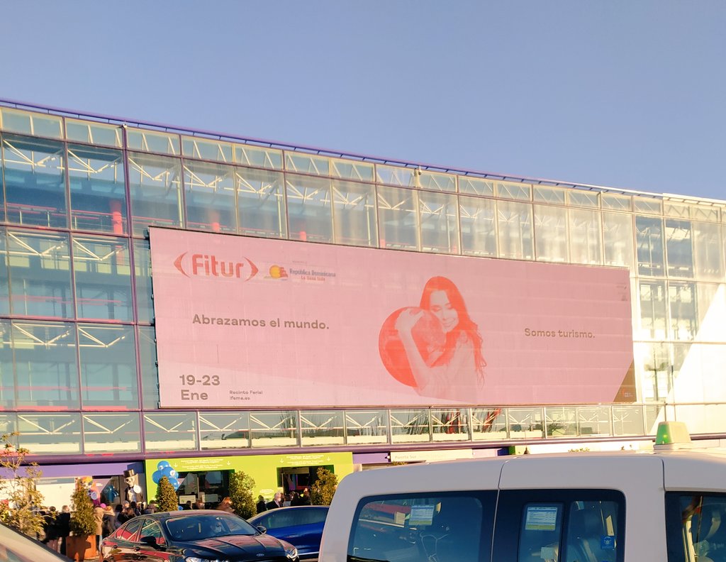 InterfaceSpain's tweet photo. ¡Este año más de 7.000 empresas se dan cita en @fitur_madrid ! En Interface nos unimos a esta gran feria, el punto de encuentro global para los profesionales del turismo.
¡No te pierdas ninguna novedad siguiendo nuestro hilo! ¡Comenzamos!
3,2,1… #InterfaceEnFitur 
#SomosTurismo https://t.co/noSe4XSPzi