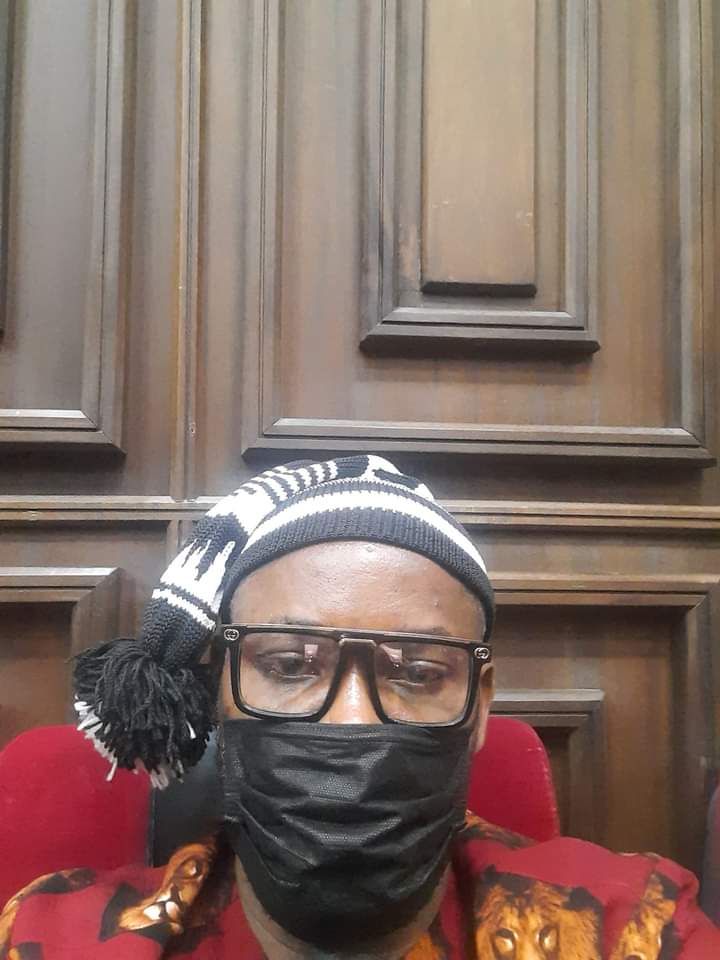 Jimsamson22's tweet photo. At The Federal High Court Abuja.Waiting For The Arrival Of The Alpha Male Mazi Nnamdi Kanu. 19/10/2022 https://t.co/J4w3hZ0LK9