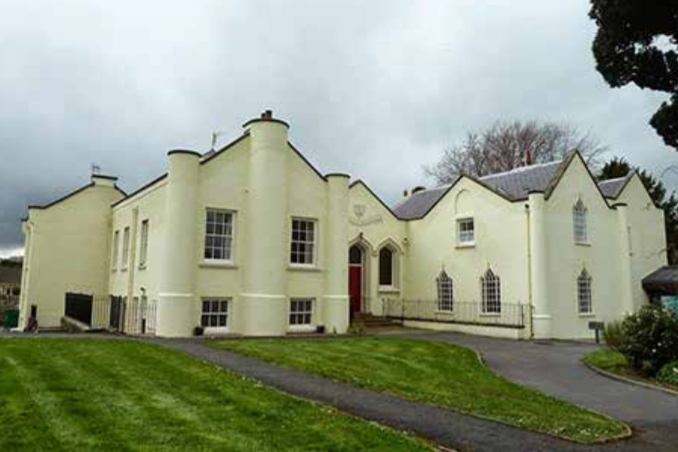 CennadCymru's tweet photo. RHIFYN 47: Yn rhifyn Ionawr 19 o Cenn@d cawn yr ail erthygl yn y gyfres ‘Dyfodol Canolfannau Eglwys Bresbyteraidd Cymru’, y tro yma yn rhoi sylw i Coleg Trefeca ger Talgarth. 

Cliciwch i ddarllen: https://t.co/dBT2FtXgWL

@EBC_PCW https://t.co/RoVOrRw4He