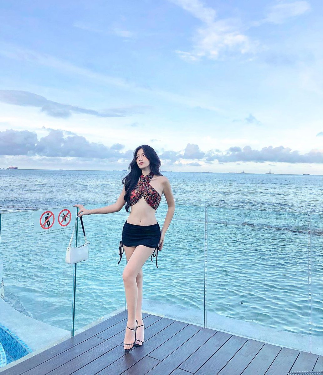 ThuHiann's tweet photo. Em đây không thích la cà. Em đây chỉ thích mặn mà với anh.#FollowBack #FolloForFolloBack #FollowForFollow https://t.co/qMYSBdnYi4