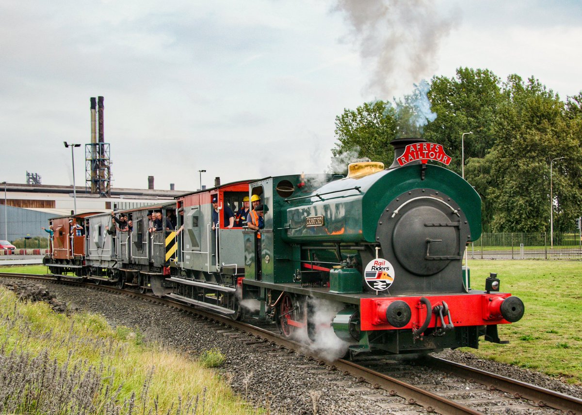 AFRailway's tweet photo. As we have had such a huge interest last night, I thought we best list some of the services we offer!

Driver experiences: Steam, Diesel and pacer.

Brake van tours (steam/diesel)

Night pacer tours (seasonal)

Private booked tours 

All are on the website or just get in touch! https://t.co/JcFTfHCvQk