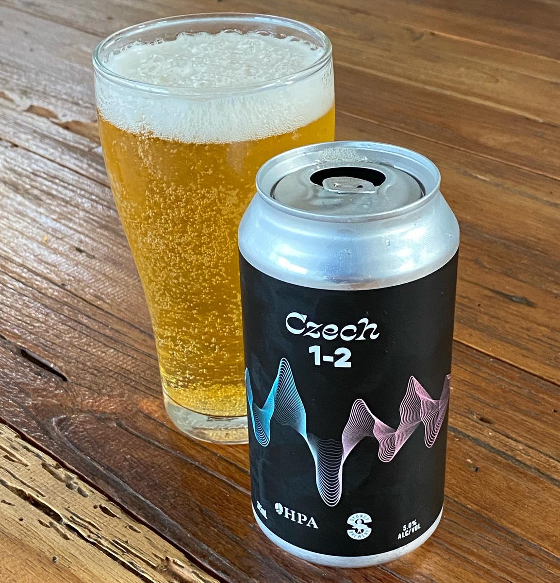 3wisemenofbeer's tweet photo. Sydney Brewery Czech 1-2. 

Made with Saaz LupoMax enriched hop pellets. Not sure I notice the enrichments but t it's a clean 5% Pilsner. Goes down well. 

7.5/10 #pellman #threewisemenofbeer #craftbeer #aussiecraftbeer from sydneybrewery 

#aussi... https://t.co/bz0uUNyJlh https://t.co/ktaWvuRePb