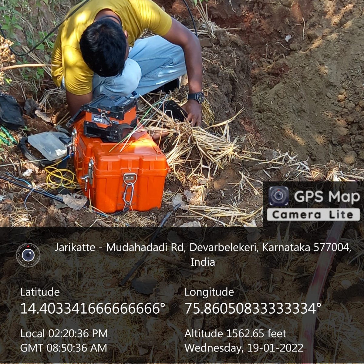 CDavanagere's tweet photo. t Gram Panchayat   MUDAHADADI
Block     DAVANAGERE
District   DAVANAGERE
State Karnataka
Dedicatedly working towards #Bharatnet fiber restoration and maintenance to keep the essential internet connectivity up and working.
#CSCseGRAMSWARAJ https://t.co/dxwOFhb6gD