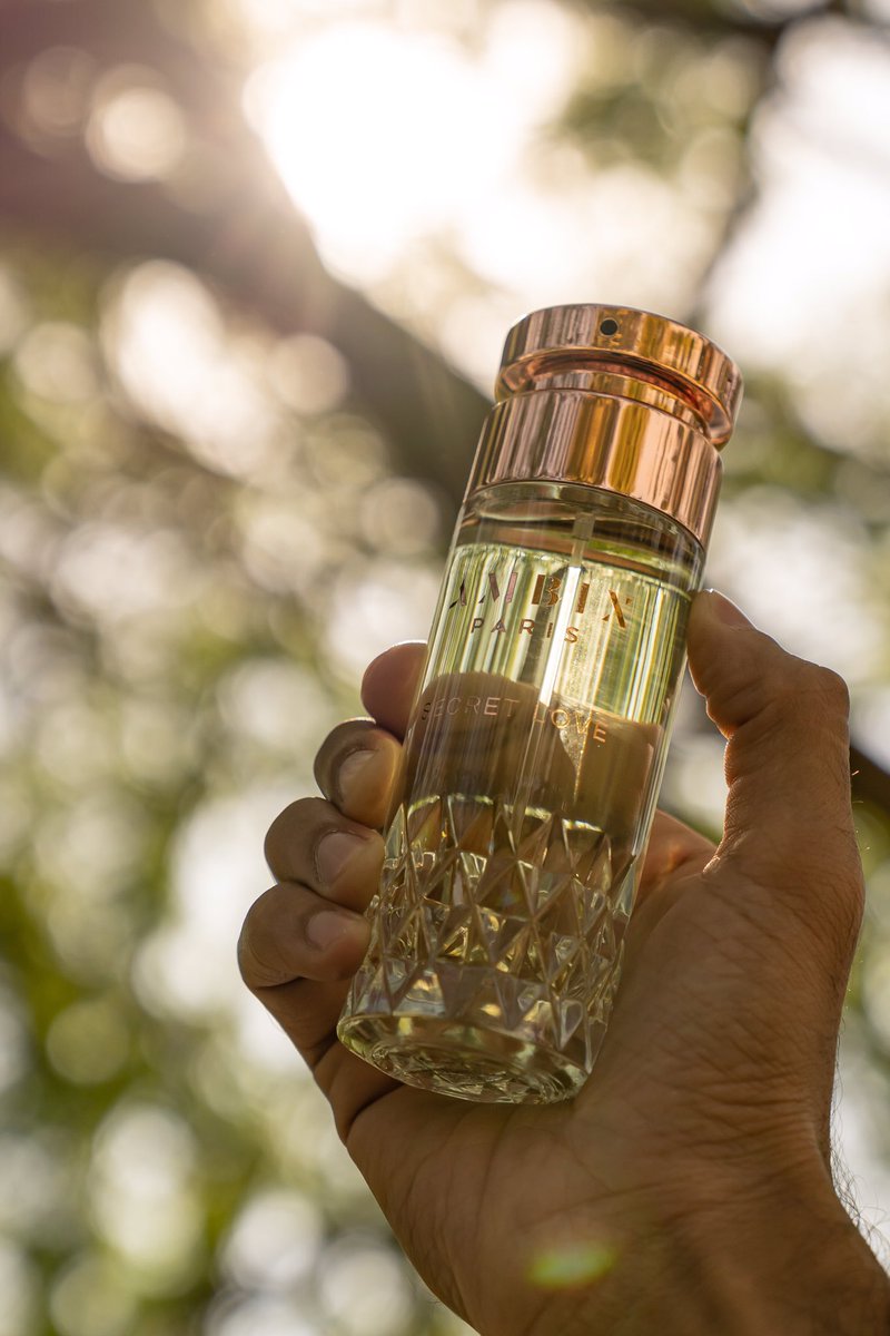 AmbixPerfumes's tweet photo. من اجمل العطور الشرقية
مزيج من العود و المسك الابيض و العنبر ✨😍

#doha #ambixparis #fragrance https://t.co/OMV4JCVbqV