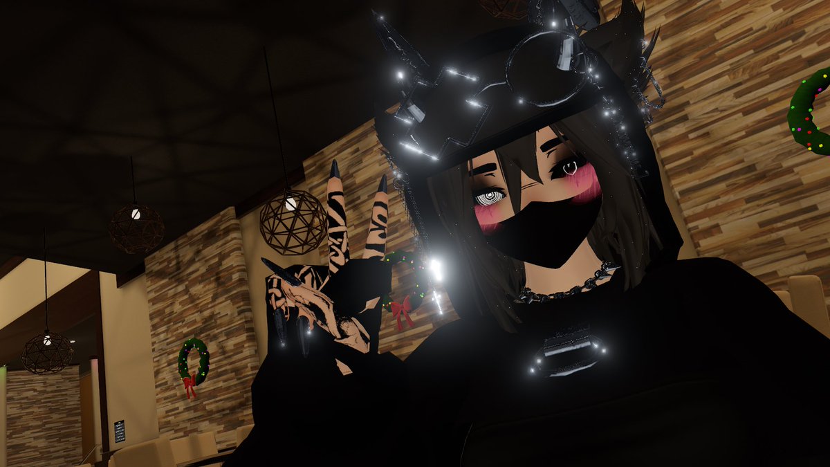 Hiii 💕💕💕.      #vrchat #videogames