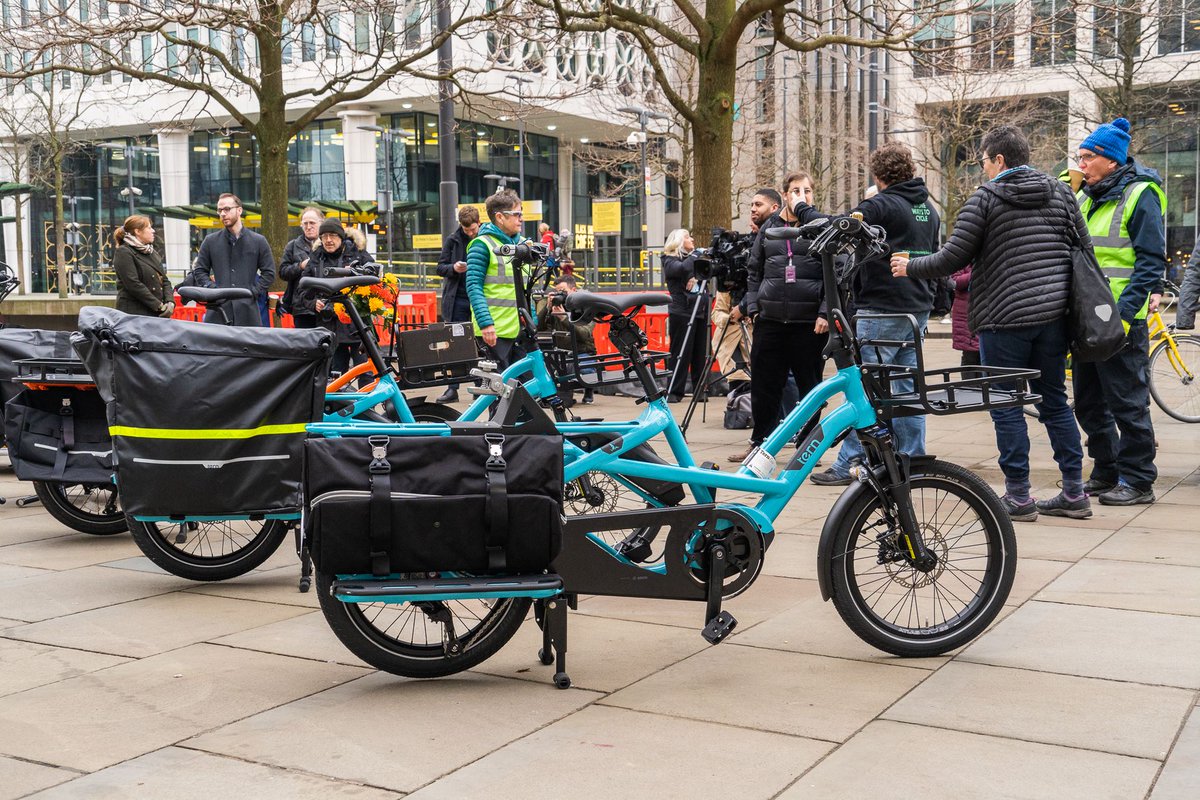 MCCCityCentre's tweet image. eBikes come to Manchester Bicycle

A fleet of electric cargo bikes and trailers is to be launched in Manchester offering an affordable and green alternative to cars.

Read more 
secure.manchester.gov.uk/news/article/8…

@ManCityCouncil @McrBikesuk #CleanAndGreen