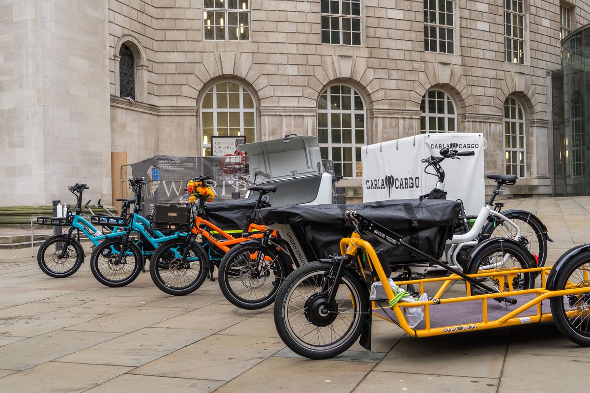 eBikes come to Manchester Bicycle A fleet of electric cargo bikes and trailers is to be launched in Manchester offering an affordable and green alternative to cars. Read more secure.manchester.gov.uk/news/article/8… @ManCityCouncil @McrBikesuk #CleanAndGreen