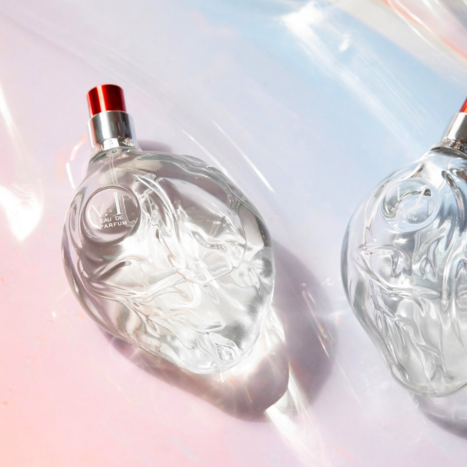 FragranceFDN_UK's tweet photo. Dreaming of freedom with Map Of The Heart Clear Heart v.1, the heart of freedom.
Fresh. Awakening. Inspired by endless Australian summers, v.1 mixes green, salty, amber notes to create a scent for the free and untamed at heart.
#mapoftheheart #theheartbeatofscent #Fragrance https://t.co/bvc3r1a8dN