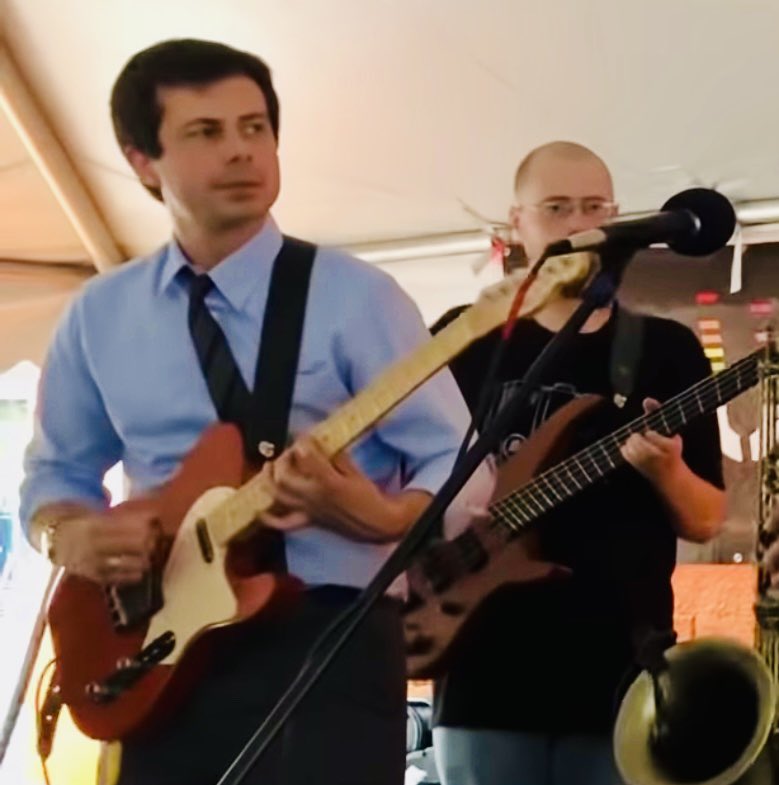 holyspacemonkey's tweet photo. Happy 40th Birthday to noted musician #PeteButtigieg, a multi-instrumentalist who plays piano/keyboards; rhythm &amp; lead guitar; electric bass; stand-up bass; harmonica; didgeridoo; clarinet; and allegedly, violin. I think he also holds some government position? #PeteTurns40 🎉🎈 https://t.co/4i398aBIND