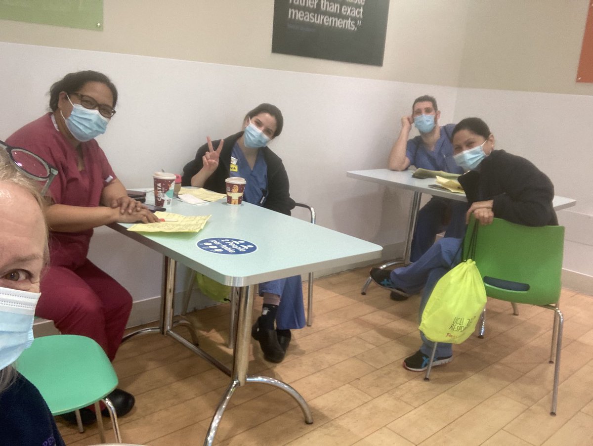 jhartin's tweet image. #PERRT breakfast - eat when you can (as Jack Reacher says)😉
A international team of expert nurses @uclh supporting our staff to support our patients 
#safety #teamwork
🇵🇹 🇪🇸 🇳🇵 🇵🇭 ☘️