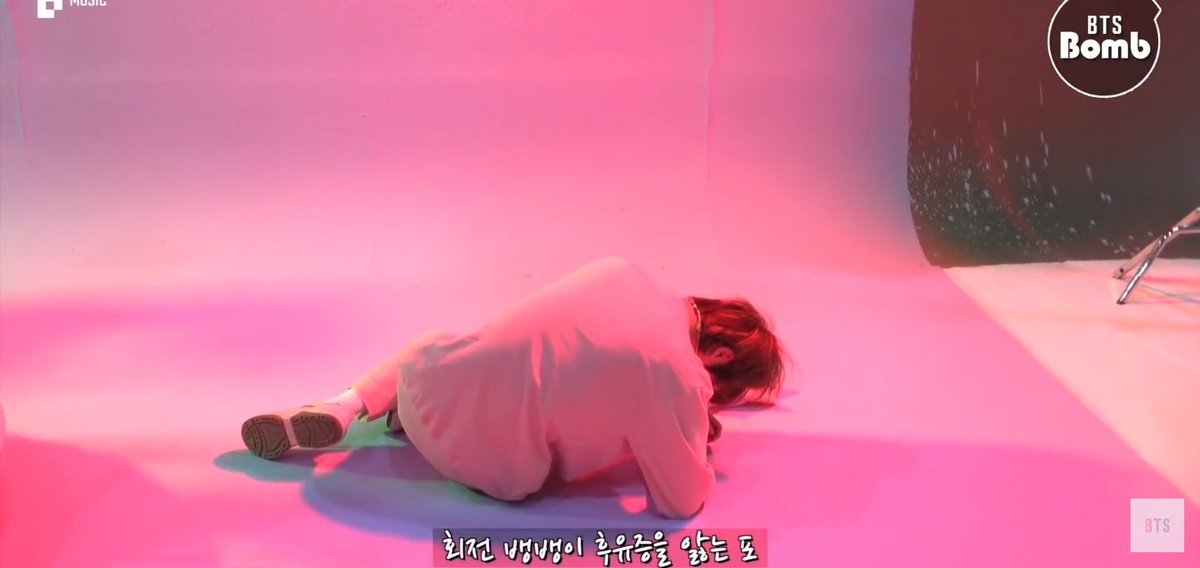 wangteaco's tweet photo. jin suffering                    meanwhile 
from motion                   namjoon : 
sickness https://t.co/Sgxmol6K4j