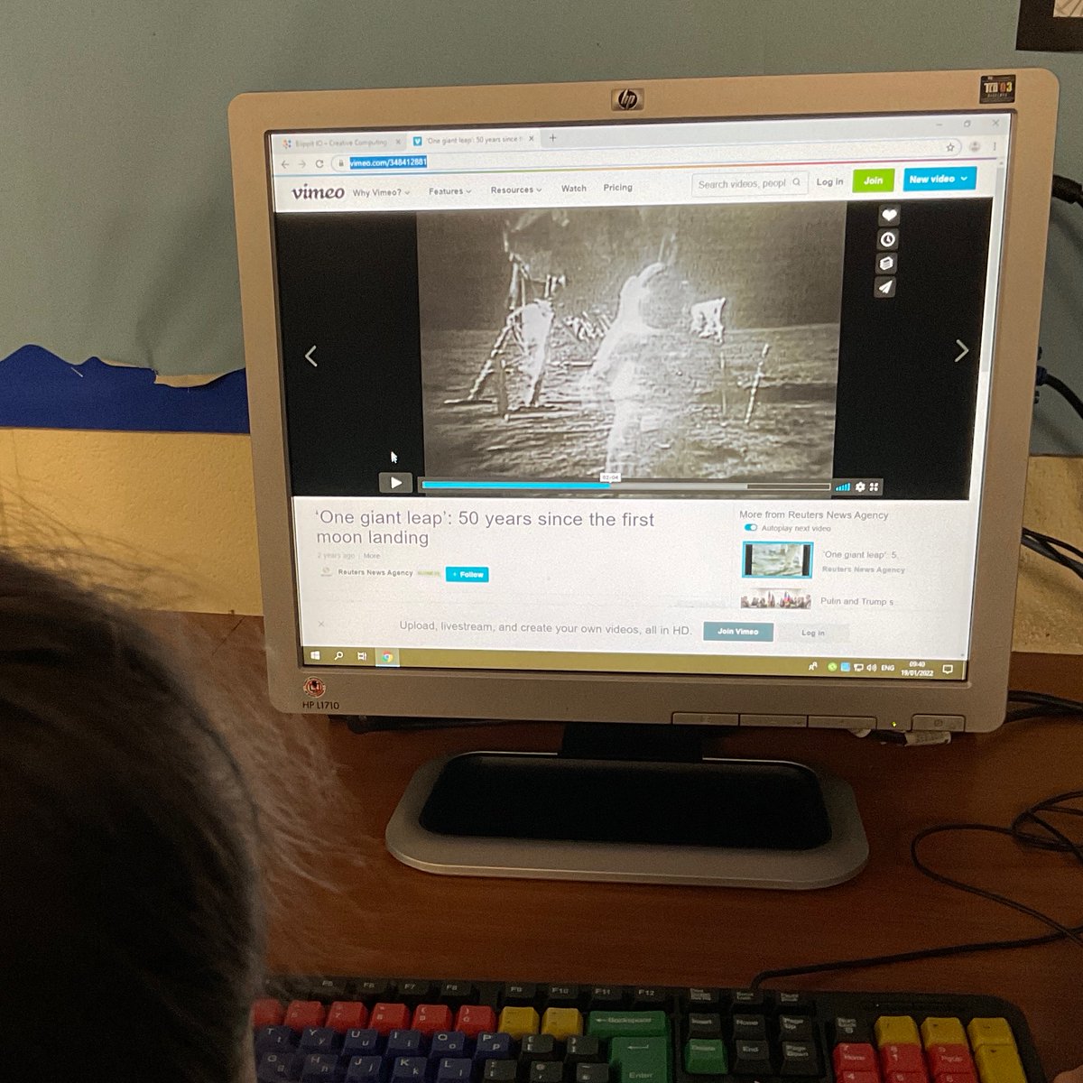 Y5StocktonWood's tweet photo. 🤩A sparkling moment with @MGLWORLD_Craig !  “I  feel  super  confident  with  @justblippit because  I  can  now  add  videos,  I  didn’t  know  how  to  do  this  2  weeks  ago!”  #StocktonWoodComputing 🤩 https://t.co/PgSALh7xbD