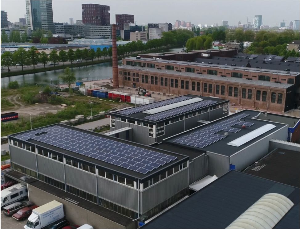 Heb je een woning zonder eigen dak? Of kunnen er geen zonnepanelen op je dak, of niet genoeg? Doe dan mee met Buurtstroom! Samen met buren zonnepanelen op een groot dak in de buurt. Geef je interesse door via: buurtstroom.nl
#zonnepanelen #Utrecht #energie #doen