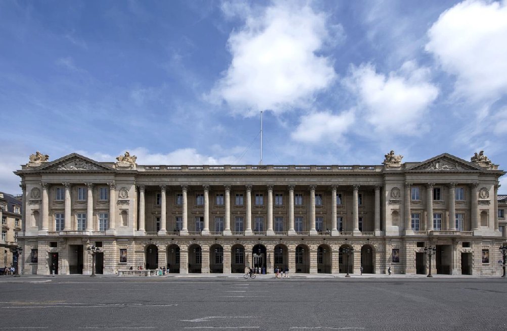 Le Cordon Bleu ouvrira à <a href="/hoteldelamarine/">Hôtel de la Marine</a> en octobre prochain, situé place de la Concorde. À vous les promenades dans le Jardin des Tuileries ou au Louvre après vos cours de cuisine ou d’œnologie !
👉cordonbleu.edu/news/hotel-de-…
 #news #actualites <a href="/leCMN/">le CMN</a> <a href="/afpfr/">Agence France-Presse</a>