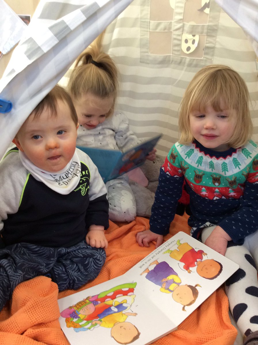 TH_Nursery1's tweet photo. Sharing stories with our friends in the teepee! #THLearnEY 👀📚 https://t.co/v6x5UH7lcb