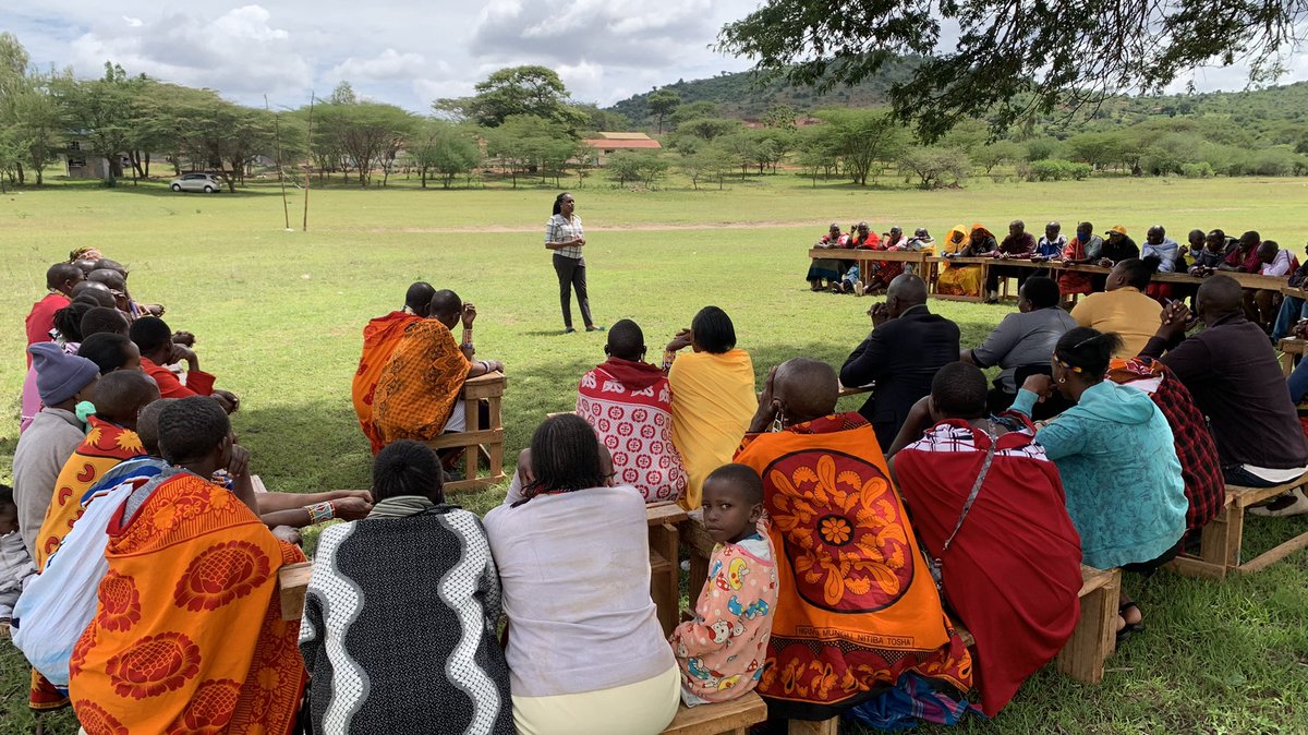 IllaramatakC's tweet photo. Happening Now: 3rd Day Engaging over 1,500 students and their parents from Kajiado county through our school visits program in partnership with @UNICEFKenya, @UNICEF, Enkorika Primary school.
#ForEveryChild https://t.co/Y4qifjyHoU