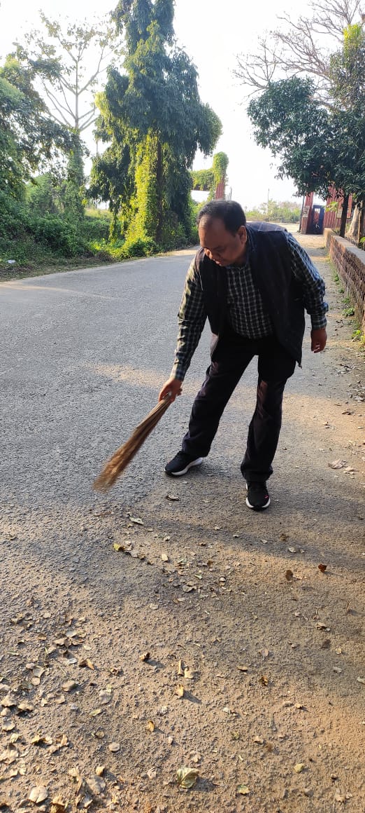 Samanta_AnandK's tweet photo. #swachhoffice@BSNL Corporate
Swachhoffice contribution by Civil Wing BSNL Jharkhand https://t.co/rRdzyZRqVm