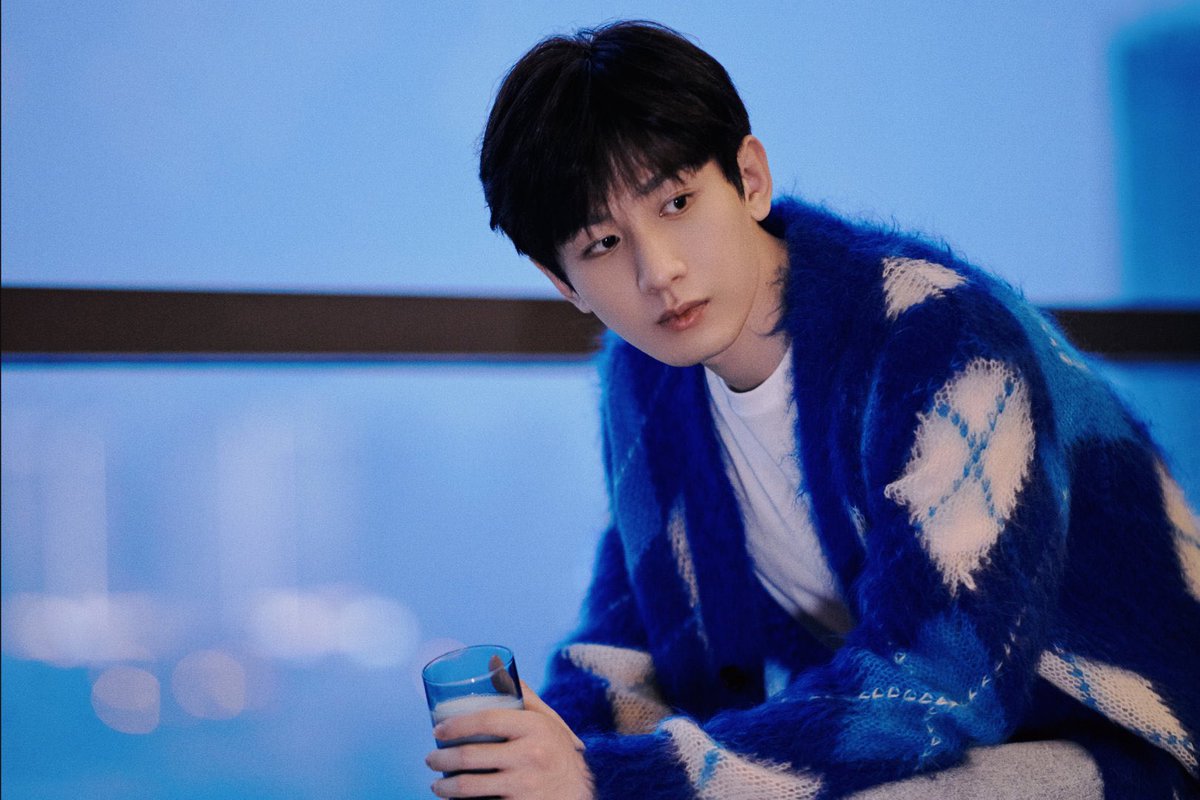 Chengyidotcom's tweet photo. 220119/ Chengyi studio weibo update 

🦋🦋🦋

#成毅 #Chengyi #성의 https://t.co/JWGK7Mz8SL