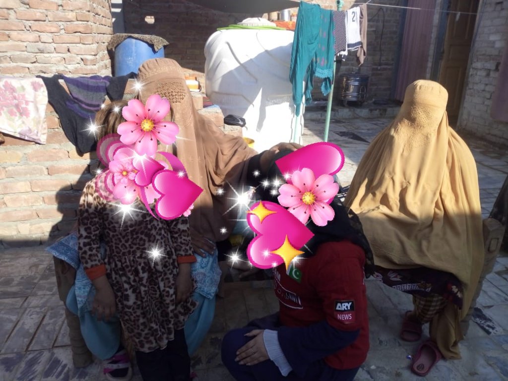 ٹیم سرعام فیمیل ونگ پشاور سے مریم جانباز نے ایک غریب لڑکی کی مدد کی کی جس کی آج کل میں شادی ہیں اللہ تعالی قبول فرمائے آمین
#TeamSareAam 
<a href="/iqrarulhassan/">Iqrar ul Hassan Syed</a>