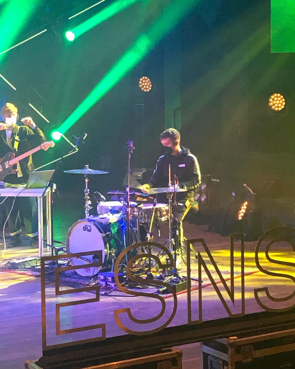 #TheSpanishWave net gestart op @esns in #Groningen . The Spanish Wave is een project voor de verspreiding en internationalisering van opkomende Spaanse muziek. De concerten zijn gratis te bekijken via esns.nl #esns2022