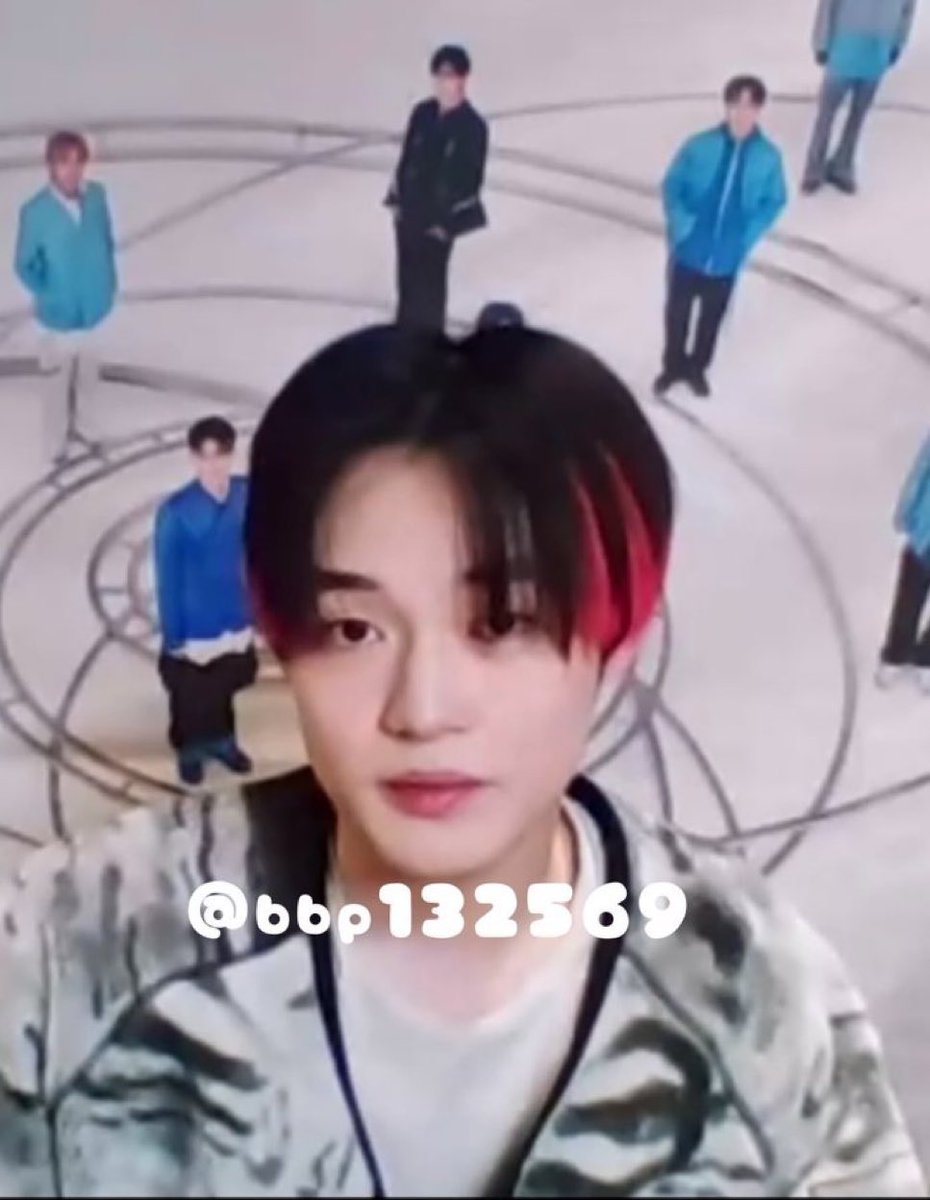 1122scart's tweet photo. chenle pogi 🥺 https://t.co/Sr6jo3wjwy
