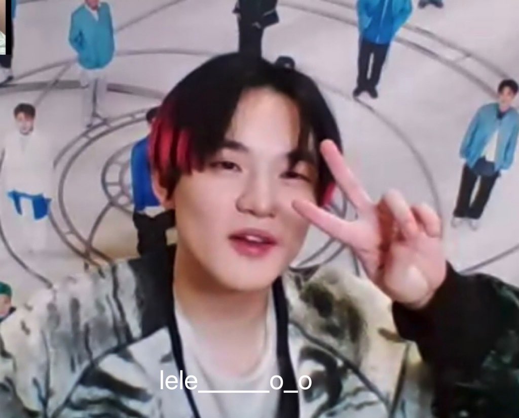 LOOKSZCL's tweet photo. 220119 Fansign #CHENLE #천러 #辰乐 

chenle the cutest >.<

© lele_____o_o https://t.co/01RuyRBUKh