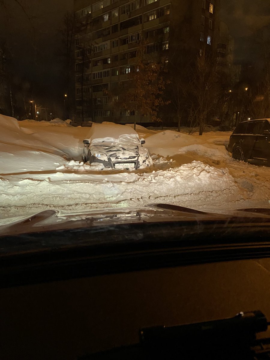 Здравствуйте, Зеленоград 125 корпус, сзади дома не чистят совсем!!! СЗАДИ ДОМА. Спереди все чисто, спасибо