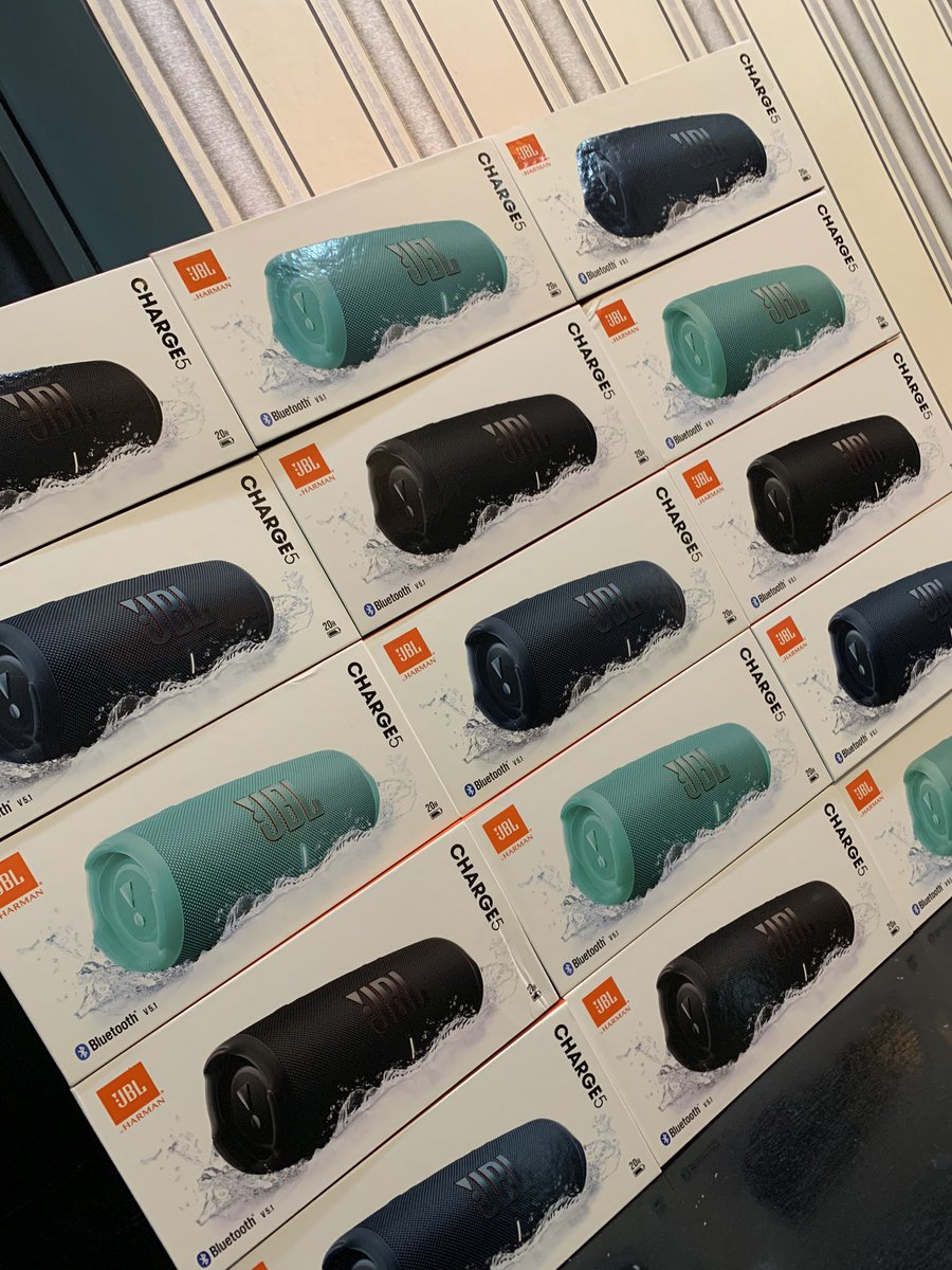 HuntellaDotNet's tweet photo. huntella. offers just released new JBL Charge 5 | exquisite wireless bluetooth speaker 2022 model [American Edition] colour deep blue | black | sweet green | Price N110,000 | follow @HuntellaDotNet &amp; inbox to order | WhatsApp https://t.co/HdC2UzCaUP RT https://t.co/mGBKJI3Xz0