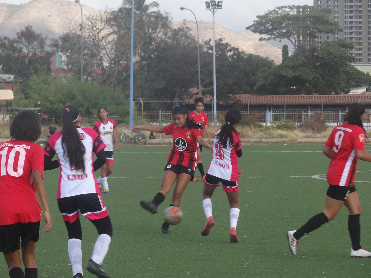 #TorneoEvoluciónAFEL 💙♥️ | 

Arranca la Liga Desarrollo de <a href="/EvolucionCSF/">Evolución es CONMEBOL</a> femenino 2022 en el estado Lara ⚽🇻🇪 

¡Ya se juega el Deportivo Lara 🆚 Máximo Viloria!