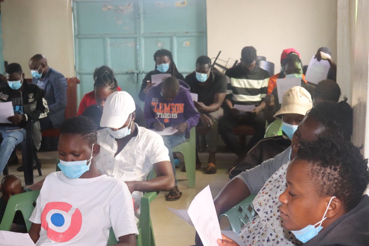 LakeHub's tweet photo. Earlier today we joined our @IREXintl #iconke participant @SteveWonderOdiaga and youths from Nyawita &amp; Sega Sega non-formal settlement as they led a Focused Group Discussion on the systematic challenges that unemployed youths from non-informal settlement face.
#research2change https://t.co/sITAPdRxwU