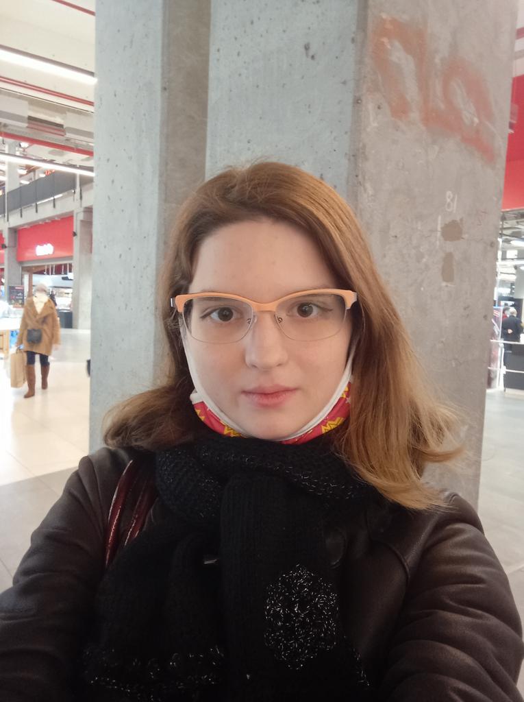 MichiSennen's tweet photo. Я ещё не хвасталась тут новыми очками https://t.co/uu7Qejx6vU