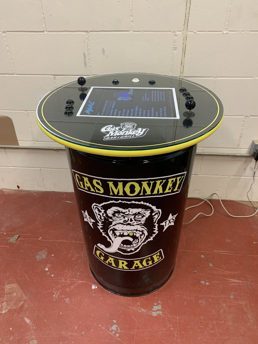 xbmc_tv's tweet photo. If you’re in the #YORKSHIRE area and are looking for an #arcade machine to finish off your #pubshed, #homebar or #mancave we’ve got this fella for sale on eBay. Collection from the #barnsley area #RETROGAMING https://t.co/W3RiWL2GKM https://t.co/NjecREJ1Qb