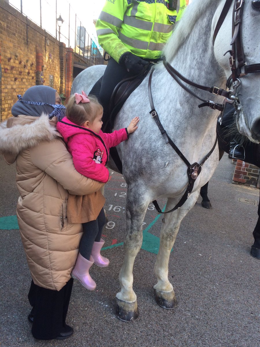 redblue_nursery's tweet photo. We got to stroke the polices horses π΄ #mettaskforce https://t.co/j9Kfm8TjrU