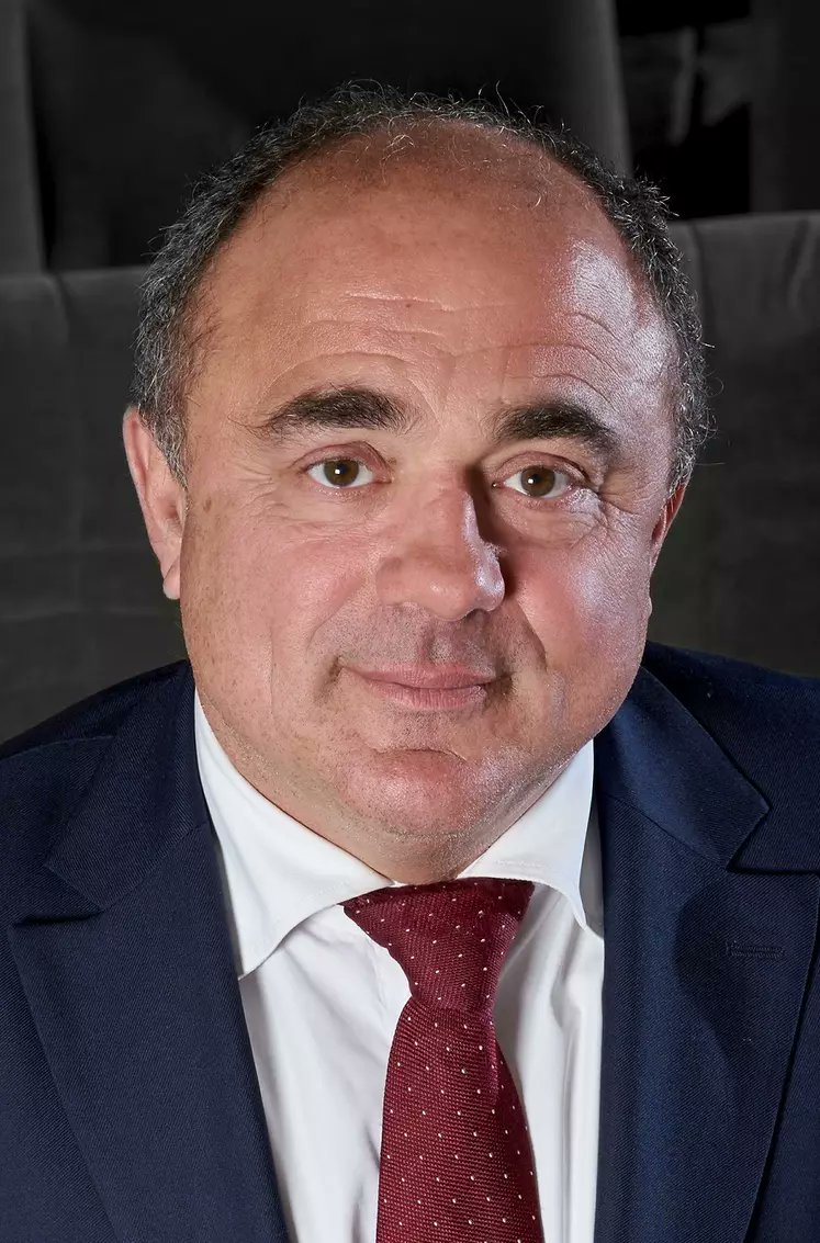 Au delà de la polémique sur la #baguette de #pain Baguette de pain à 0.29 euro, le modèle de la Distribution remis en cause. 🥖🌾🇫🇷
La <a href="/cnbpf/">CNBPF - Confédération Boulangerie Pâtisserie</a> et la @ANMF_MeunerieFr pointent du doigt le modèle français de la #distribution. A lire sur ReussirDepeche 
reussir.fr/ladepeche/au-d…